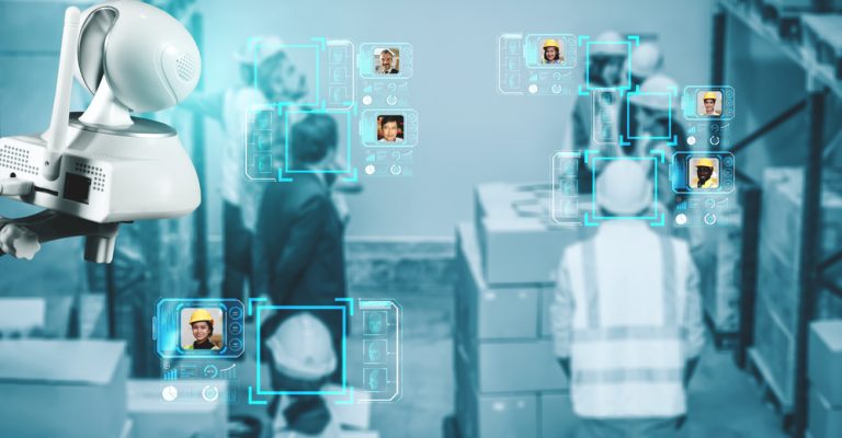 Facial,Recognition,Technology,For,Industry,Worker,To,Access,Machine,Control O controle de acesso em ambientes industriais é uma peça fundamental para garantir a segurança das instalações, dos colaboradores.